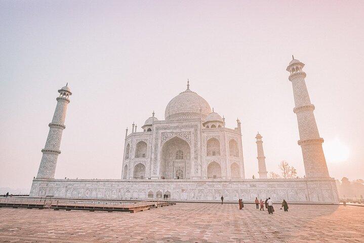 Tour dell'alba del Taj Mahal e del forte di Agra da Jaipur