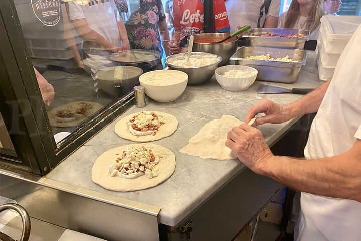 Eating Naples Street Food Tour with Guided Tasting and Sightseeing