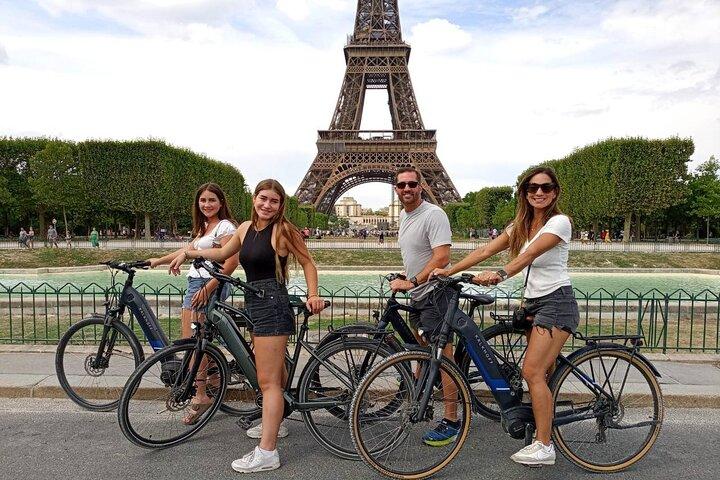 Visite privée de 2,5 - Heure Paris E-Bike Highlights