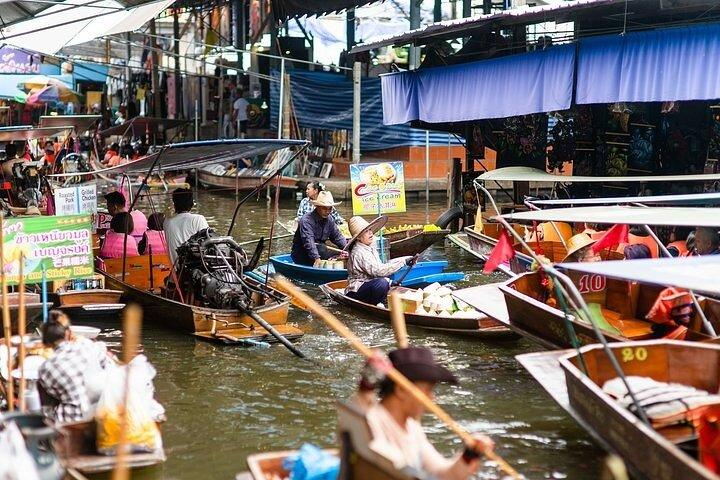 Mercado Ferroviário ao Mercado Flutuante e passeio de barco de Banguecoque