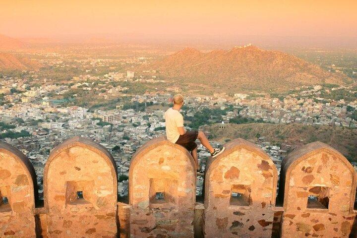 Ganztägige private Jaipur-Tour inklusive Sonnenuntergang am Nahargarh Fort