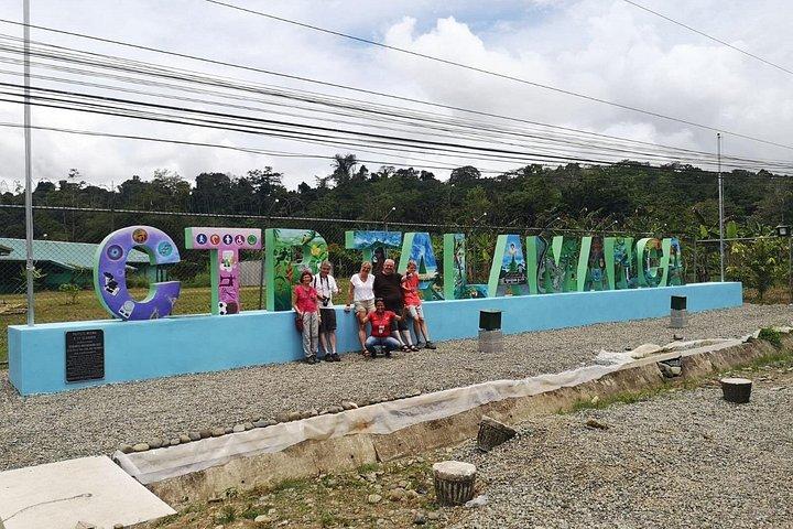 ブリブリ先住民族の村のチョコレート ツアー、カウイタと滝