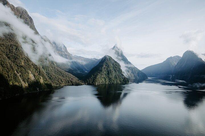 Milford Sound Grand Tour Helicopter Scenic Flight Vertrekkend vanuit Milford Sound