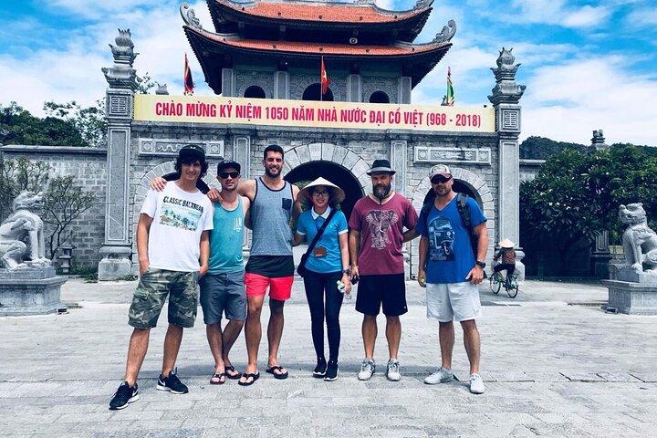 2-Days Tour in Ninh Binh Adventure Tour with Pick Up