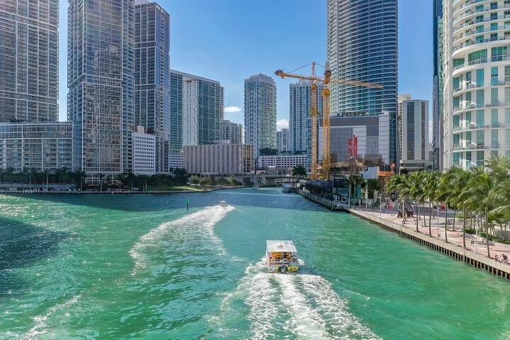 Maimi Water Taxi su Biscayne Bay da e per South Beach