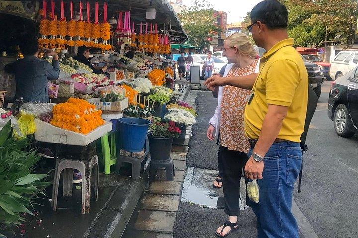 TukTuk、Samlor、Red carによる半日チェンマイ市と文化（プライベートツアー）