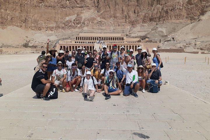 ルクソールとアスワン間のナイル川クルーズ：エジプトで最高の寺院を帆走