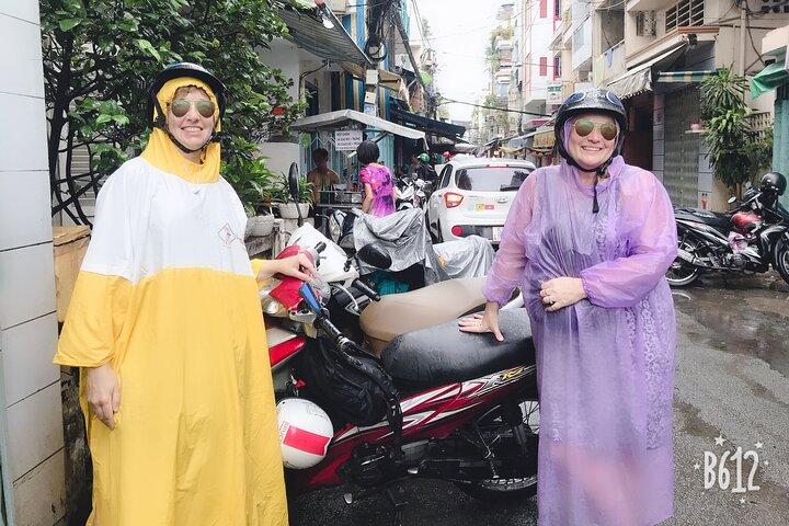HCM City Local Street Food mit dem Roller / Aodai Rider Saigon Tour