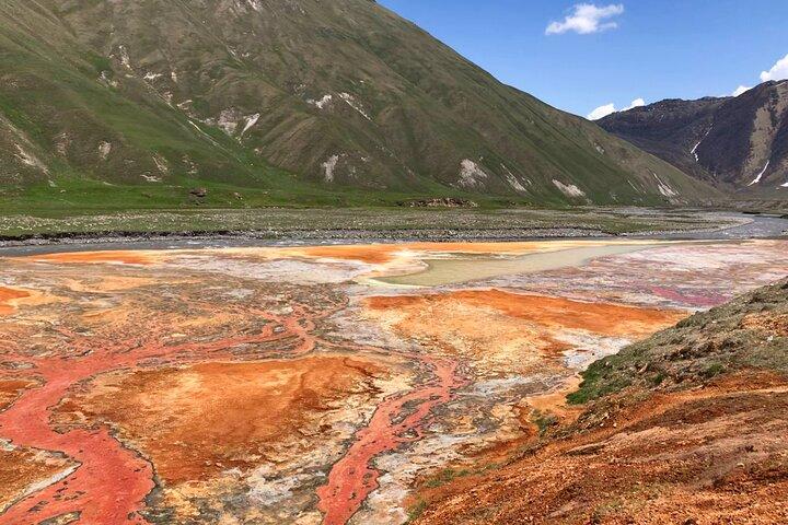 Da Tbilisi in 4x4: Valle di Kazbegi Truso Ananur e Gudauri