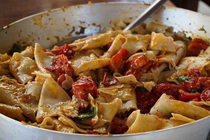 ルッカ農家料理教室または伝統的なトスカーナ料理