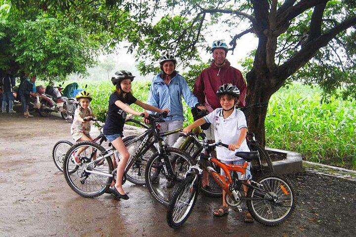 Tour in bicicletta per il paese Ha Noi