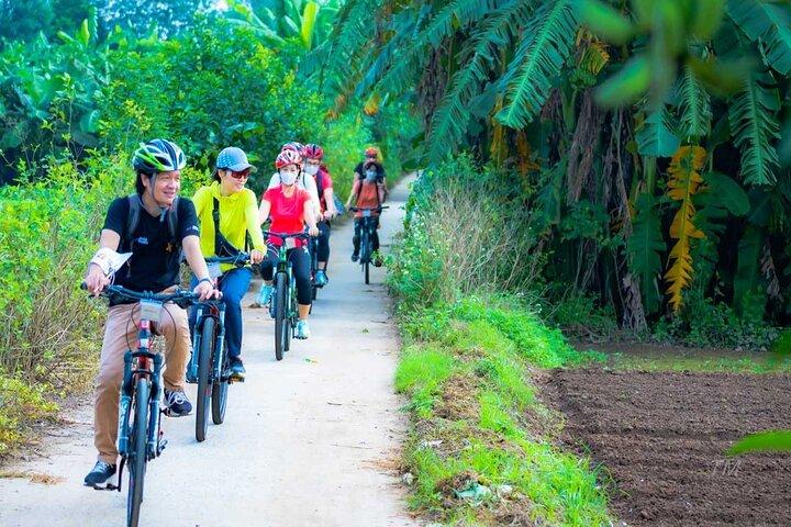 Tour in bicicletta per il paese Ha Noi