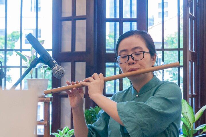 Malen & personalisieren Sie ein vietnamesisches Non La mit traditioneller Volkskunst