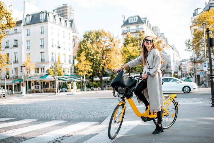 パリ旧市街の自転車ツアー、人気のアトラクションと自然