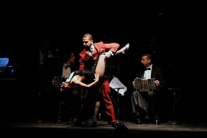 Show de Tango en La Ventana, con Cena Opcional