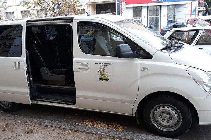 Privat bil eller skåpbil med chaufför i Bukarest - 4 eller 8 timmar
