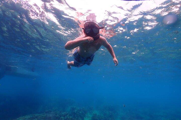 プーケットコーラル島とプロムテープ岬サンセットセーリング体験