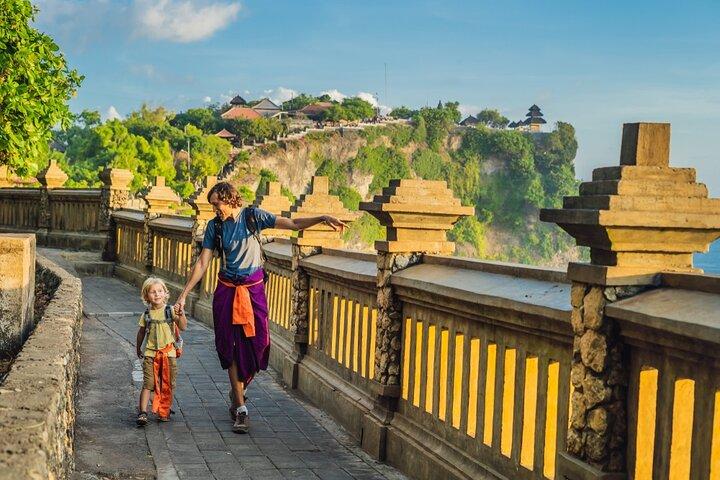 Private Uluwatu Sunset Tour with Kecak Dance and Dinner