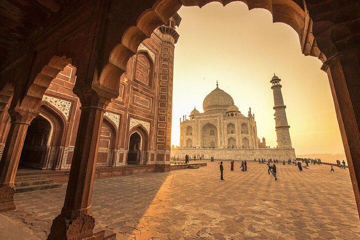 Skip the Line Taj Mahal Agra Fort - E-Ticket