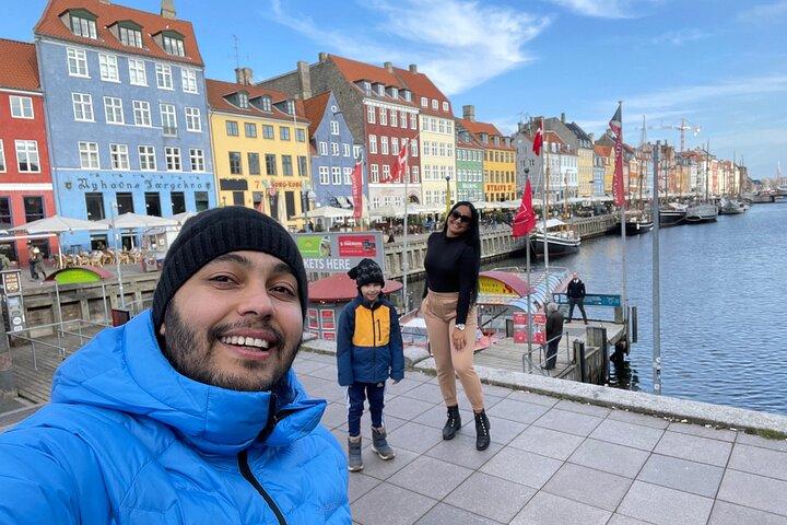 2 - Tour privado de una hora a pie por la ciudad con entrada al Canal Tour