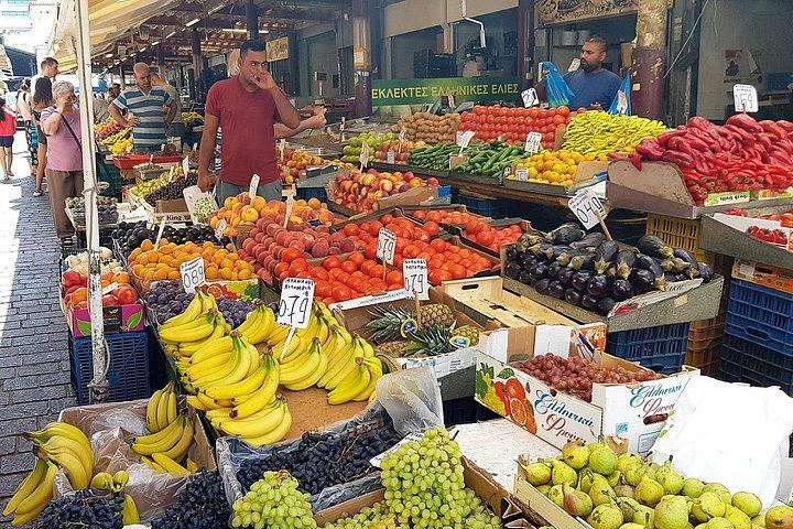 アテネの隠れたスポットで伝統的なギリシャ料理を味わうツアー