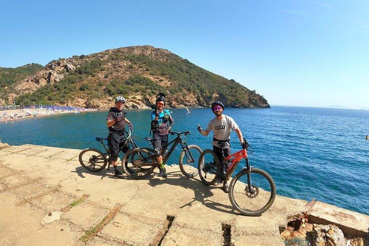 4-Hour Guided Tour on Amandolo Trail Zone & Elba Trail Area