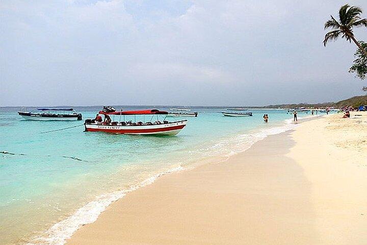 Praia Branca: Passeio com Almoço e Relaxamento Total