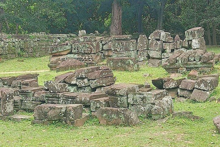 Private Angkor Sunrise Guided Tour