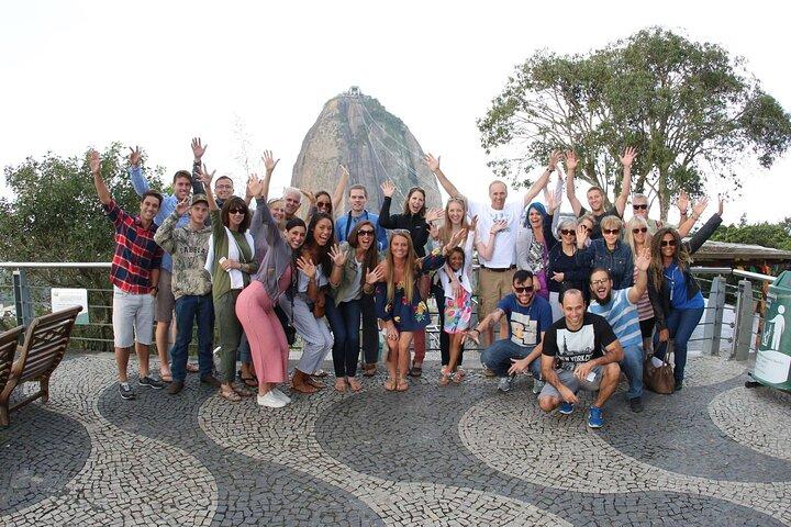 Private Sugarloaf Mountain + Rio Highlights: Bilhetes e Almoço (6h)