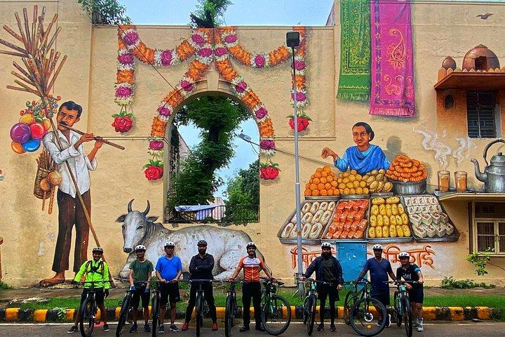 半日プレミアム デリー ヘリテージ サイクリング ツアー - 時間との輝かしい試練