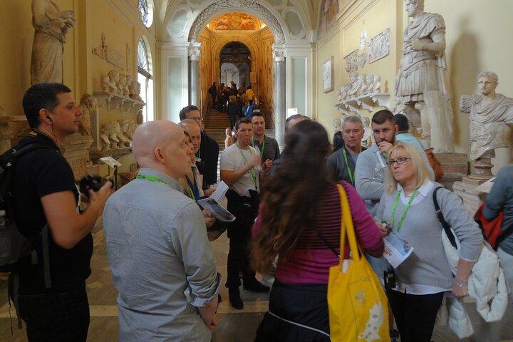 Vatican & Sistine Chapel Private Skip-the-line Tour with PhD Licensed Guide