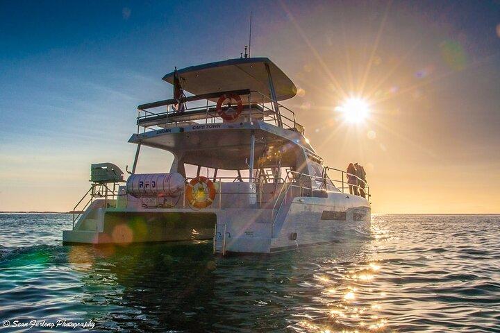 Croisière de luxe au coucher du soleil avec Prosecco