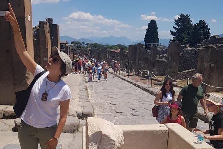 Pompeii Private Tour with expert local guide
