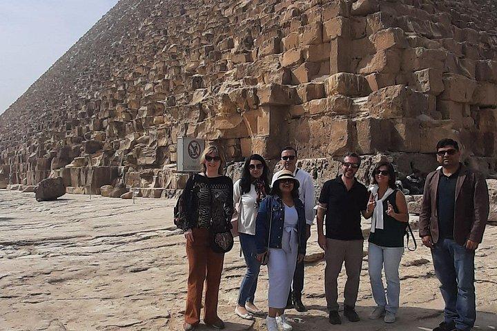 private day tour giza pyramids & Gem