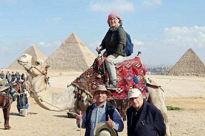Pyramiden- und Kairo-Tagestour ab Hurghada