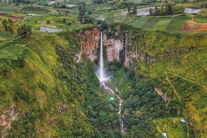 Privat tur: Karo Highlands og Lake Toba fra Medan