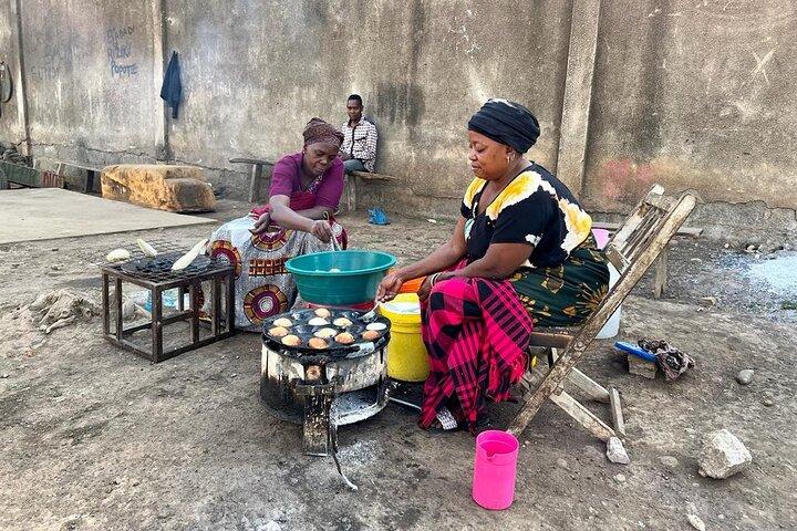 Street Food och Community Walking Tour