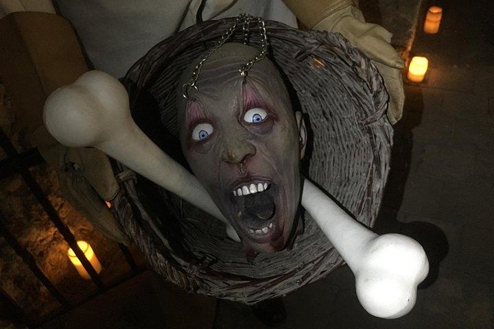 Ghosts, Legends, Medieval Underground e Dungeon Tour de Praga