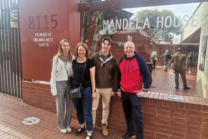 Soweto Township Cultural Tour inkl. Apartheid Museum og Nelson Mandela House