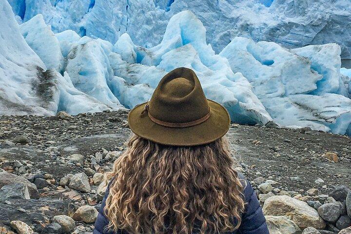 ブルー サファリ：ペリト モレノ氷河とハイキングとナビゲーション