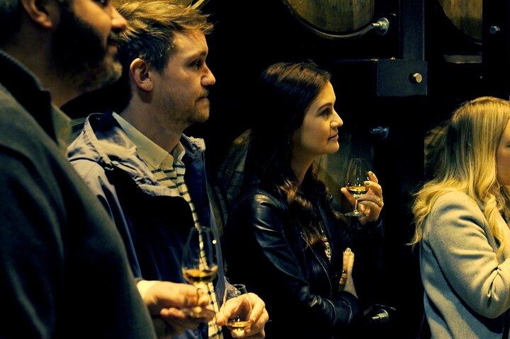 Tour privato del whisky di Dublino con tre visite uniche alla distilleria