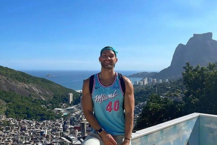 Explore a história e a cultura da Favela da Rocinha