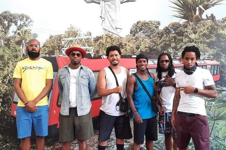 Explore a história e a cultura da Favela da Rocinha