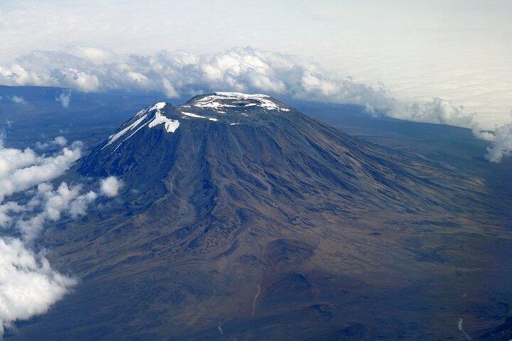 6-dages Marangu-rute, Kilimanjaro-bjergbestigning