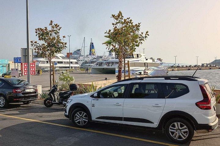 プライベートトランスファー:ザダル(都市、港、空港)からスプリット(都市/港/空港)へ/から
