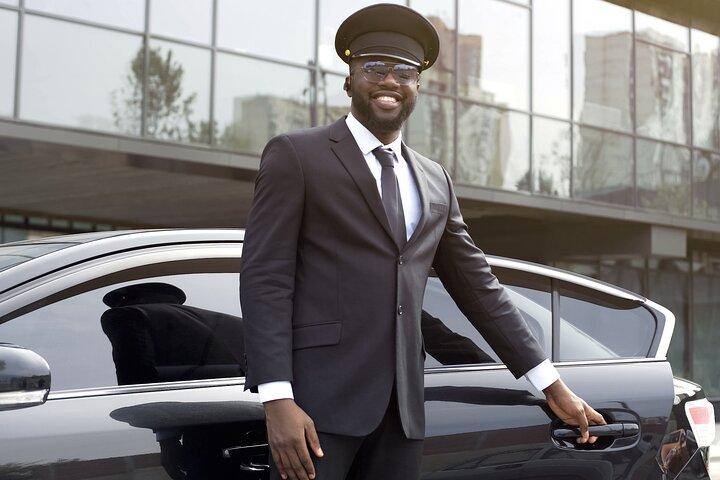 Explore Cape Town in Style: Full Day Chauffeur Experience