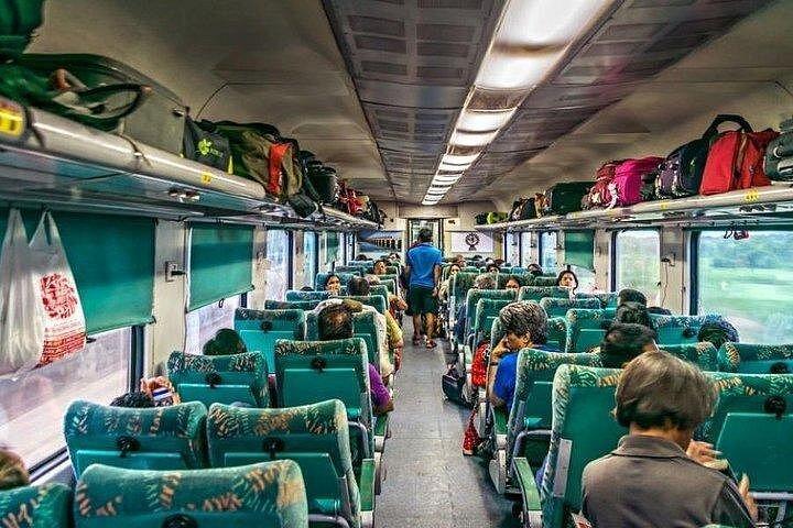 タージ・マハル・ツアー（スーパーファスト列車）+ランチ5*|スーパーセイバー