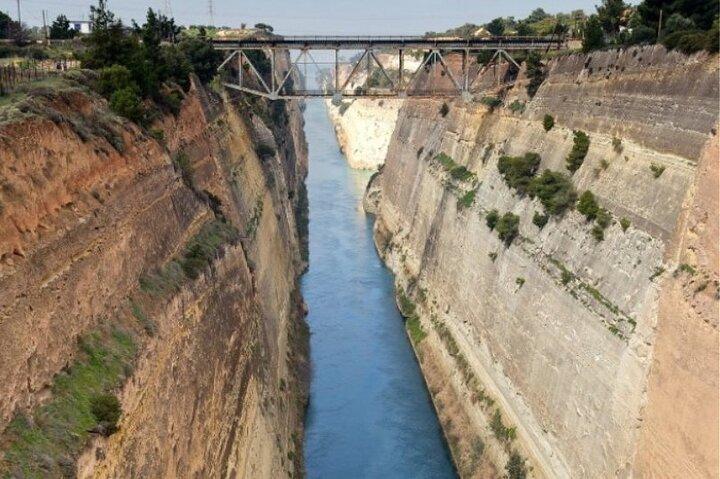 Tour panoramico privato di un'intera giornata ad Atene e Corinto