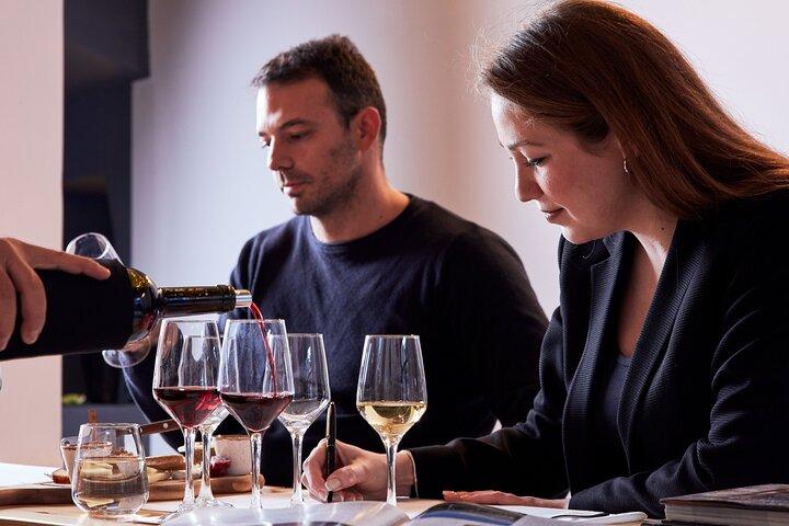 Cata de vinos privada cerca de la Acrópolis