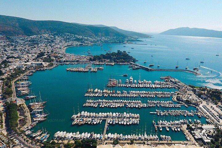 Excursão a pé guiada privada à cidade e castelo de Bodrum